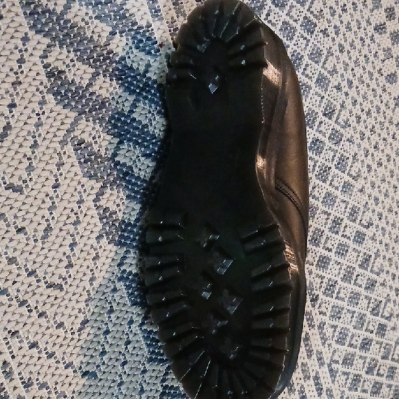 Dr. Martens Black Shoes with Purple Hearts - Picture 7 of 7